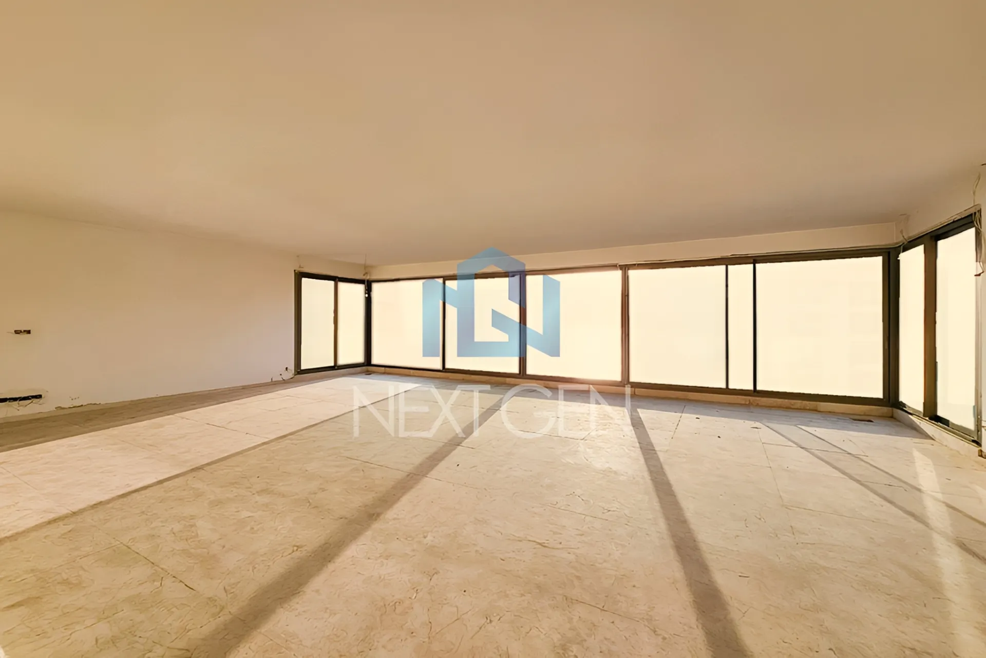 Apartment for sale in Raoucheh, Beirut, Lebanon - 4 bed, 6 bath
