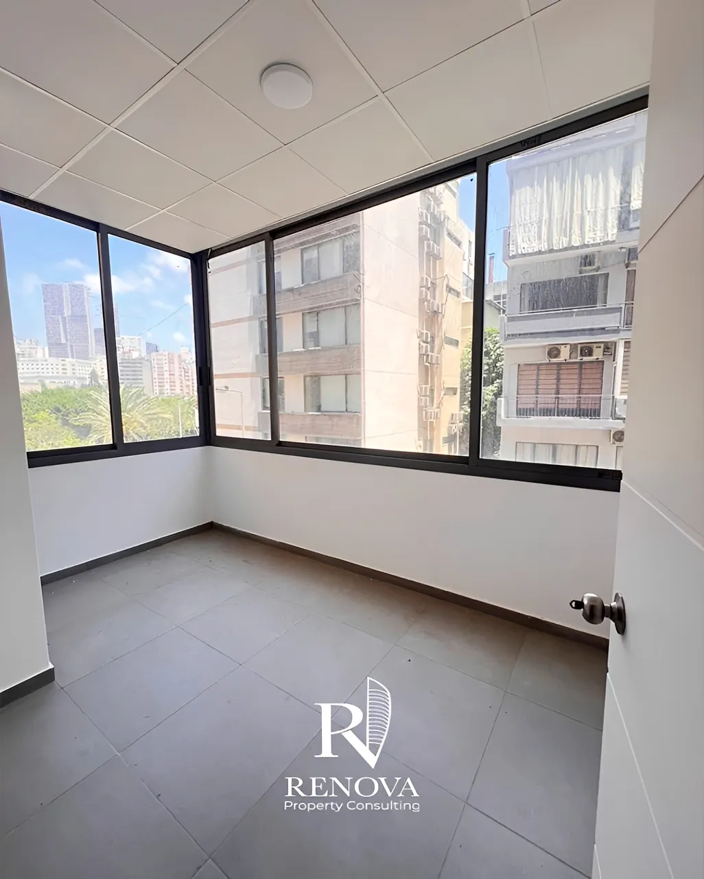 Office for rent in Adliyeh, Beirut, Lebanon
