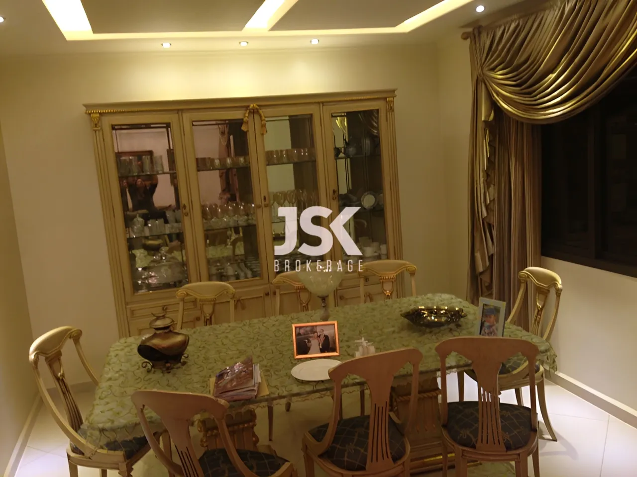 Apartment for Sale in Zouk Mosbeh - 2 bed, 3 bath