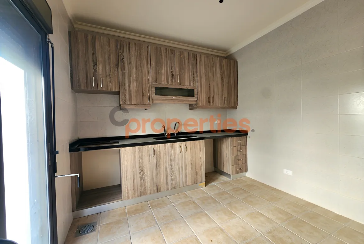 Apartment for Sale in Aamchit