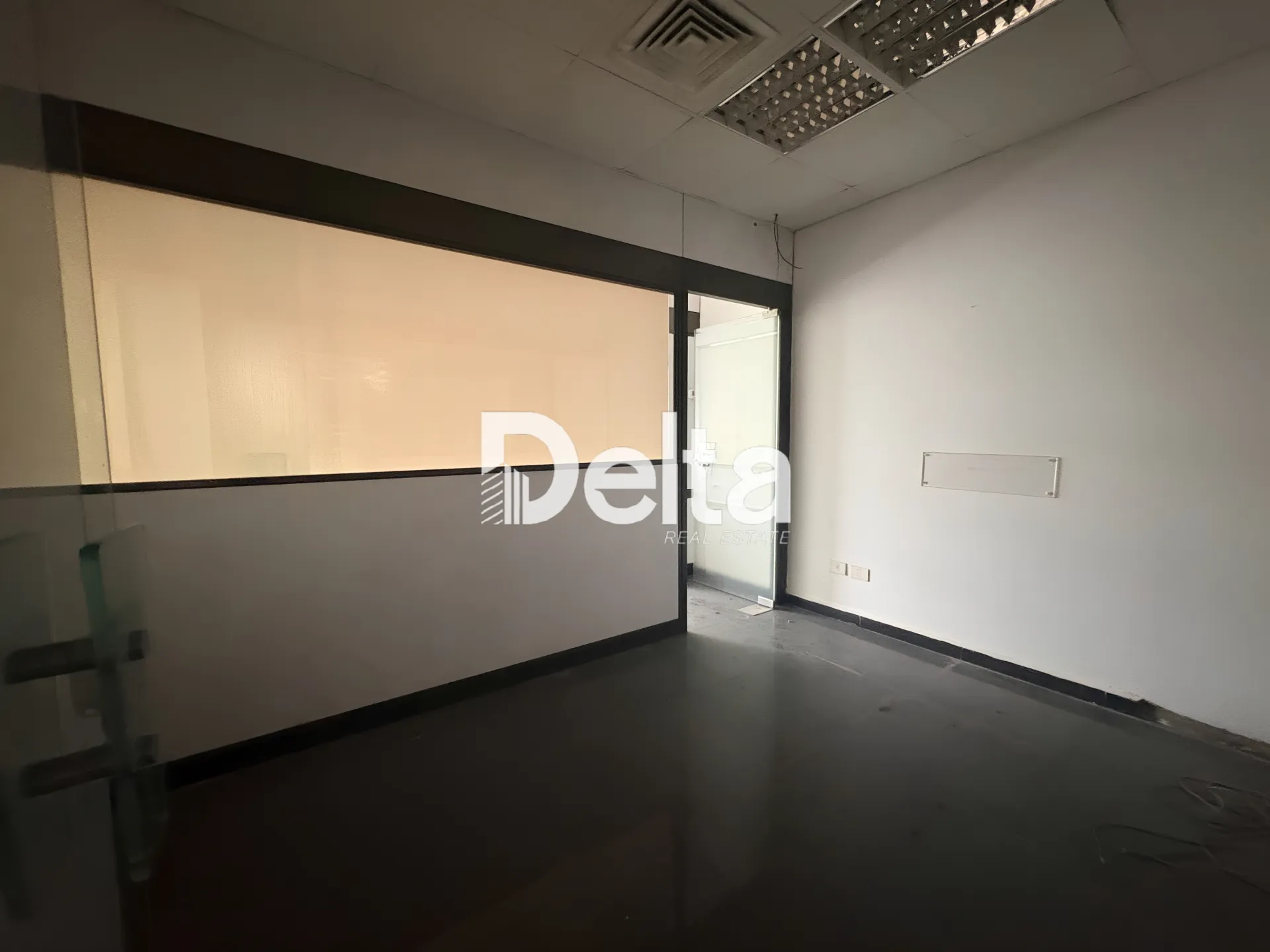 Office for rent in Mar Elias