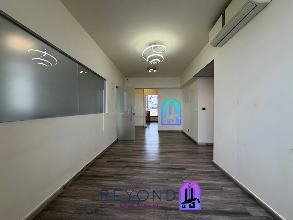 Office for rent in Ain Al Mraiseh, Beirut, Lebanon