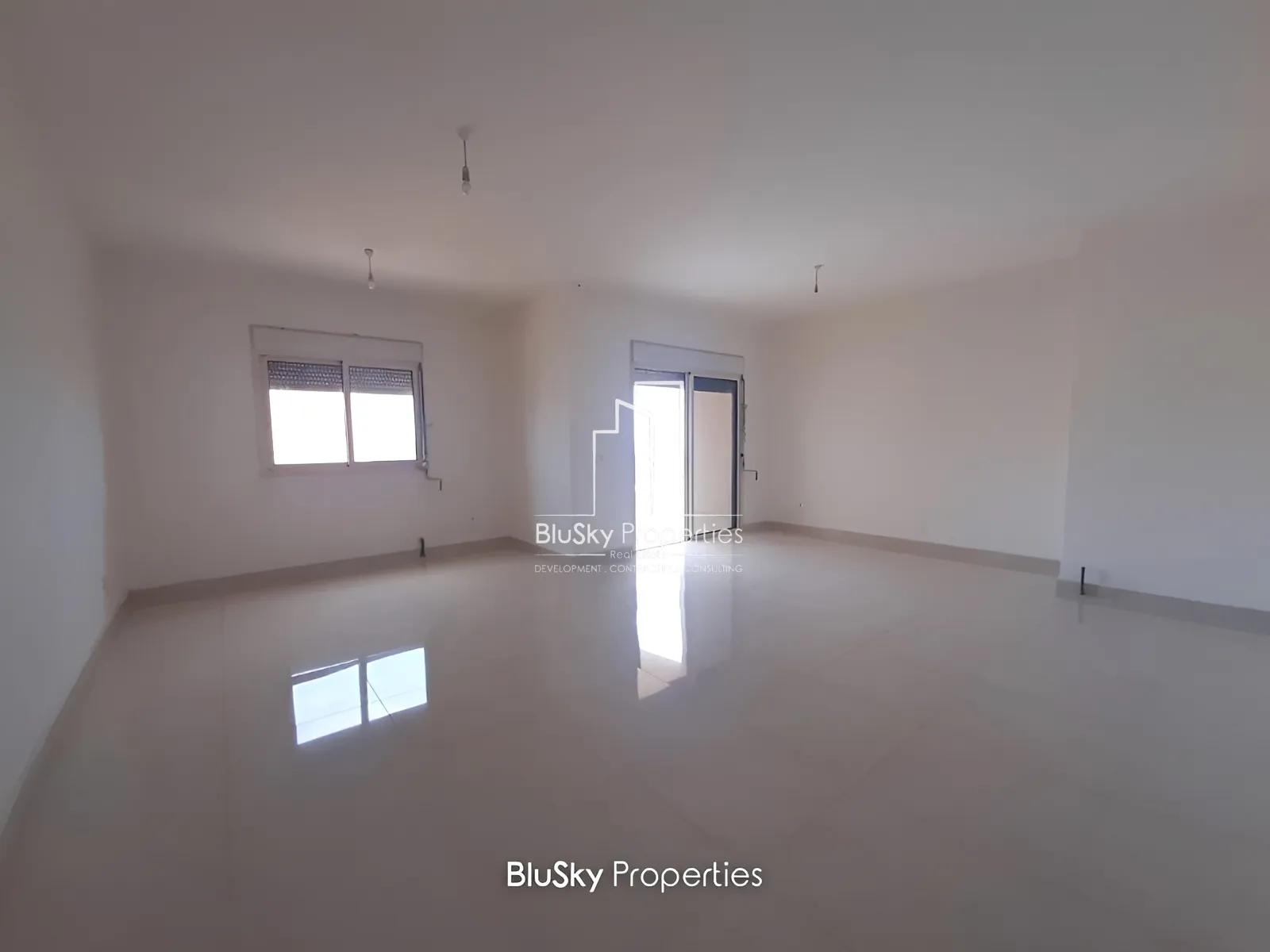 Duplex for Sale in Bouar - 4 bed, 5 bath