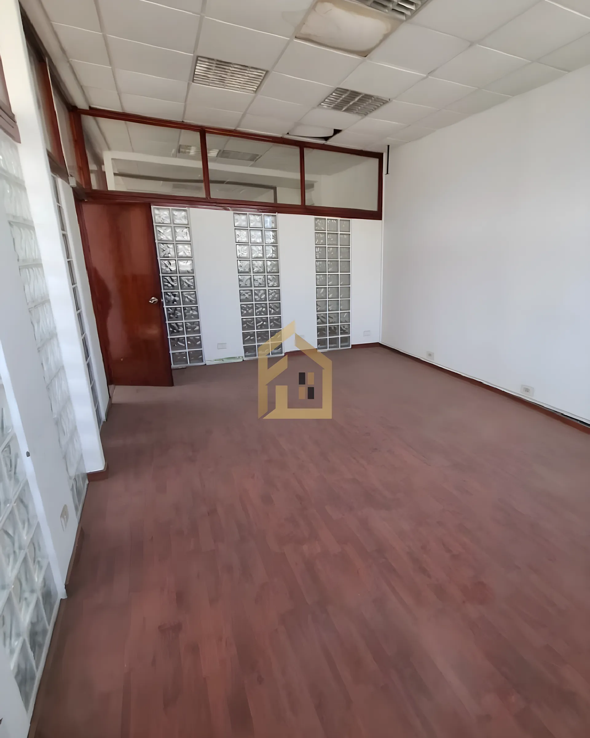 Office for rent in Sin El Fil, Lebanon