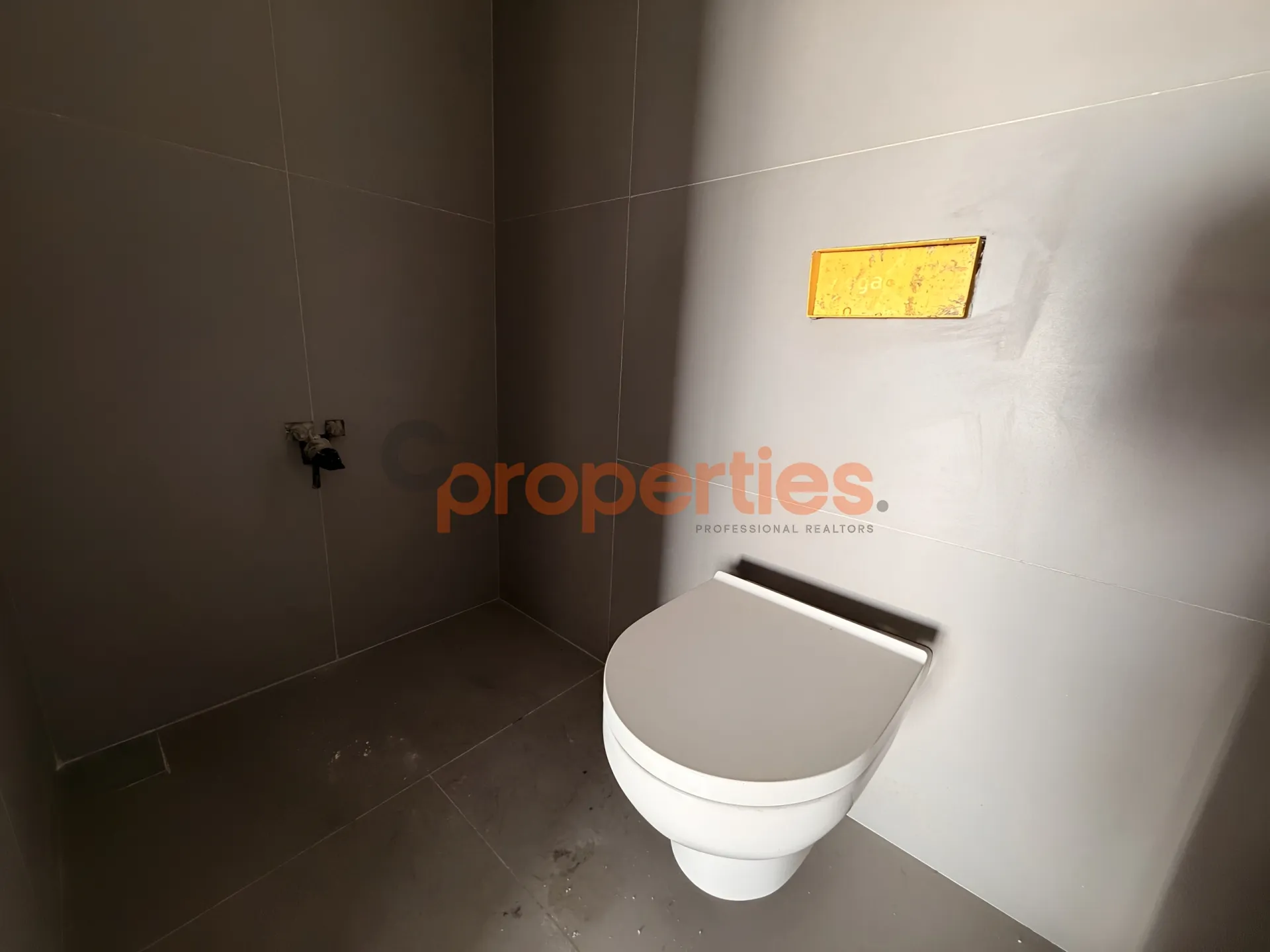 Office for Rent in Naqqache