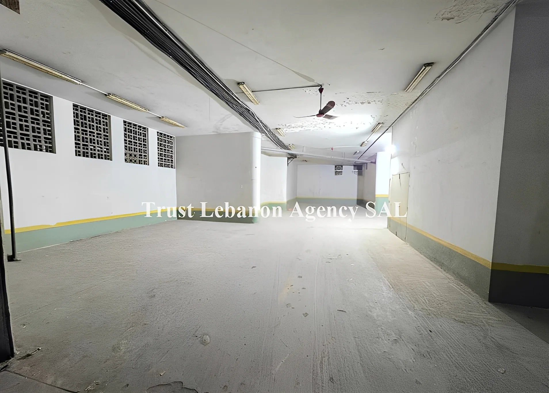 Commercial Property For Rent in Metn, Horsh Tabet