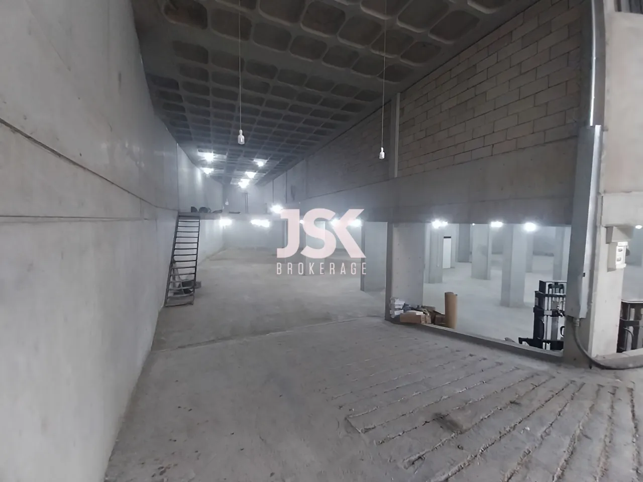 Warehouse for Rent in Naqqache