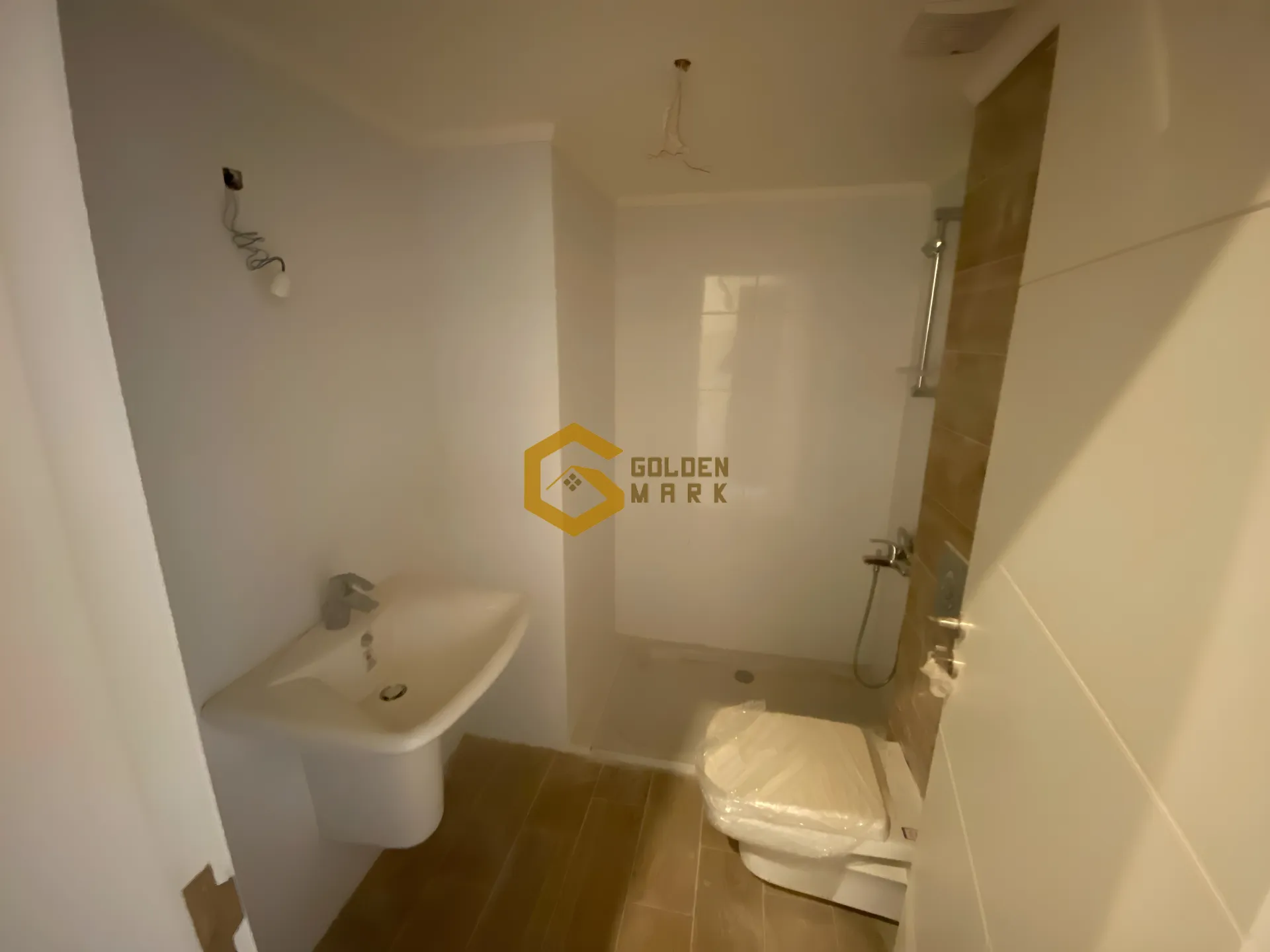 Apartment for Sale in Haret Sakher