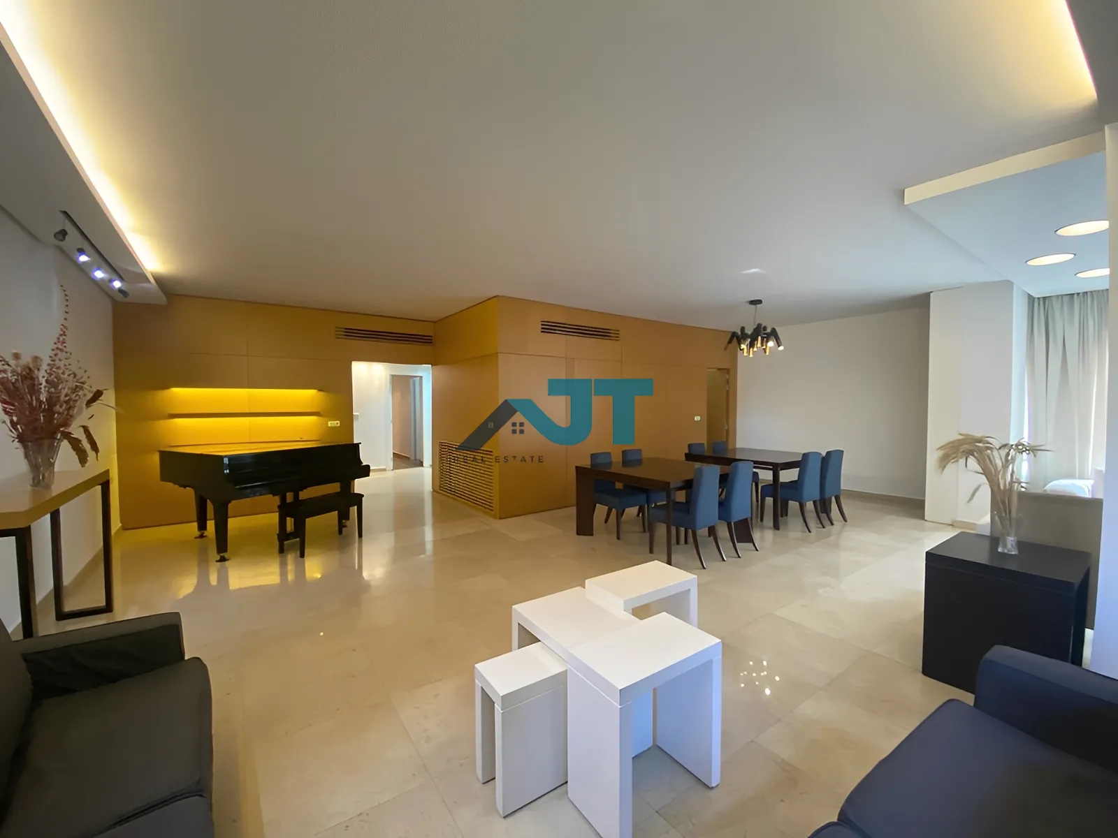 Apartment for Rent in Caree d'or, achrafieh