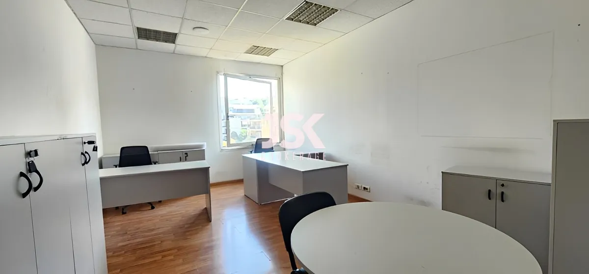 Office for rent in Hazmieh