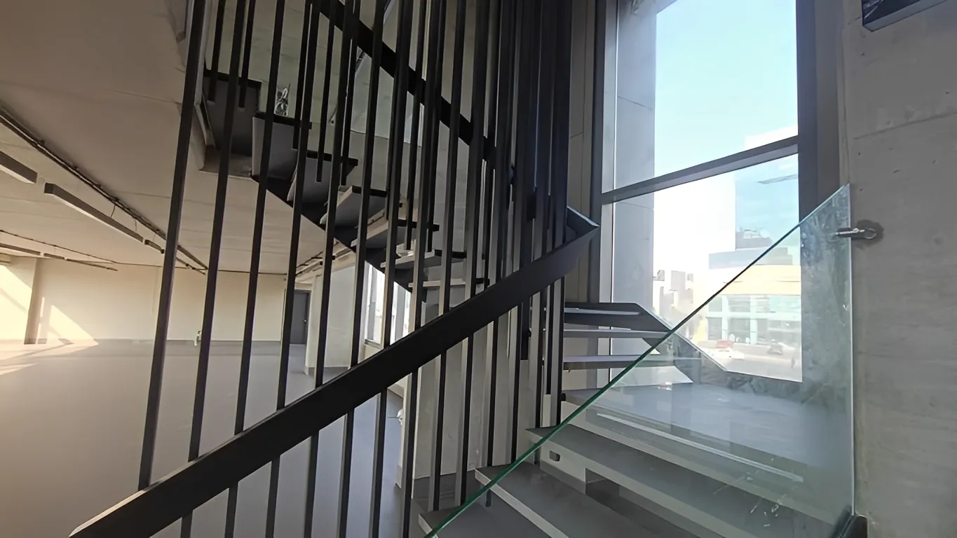 Commercial Property For Rent in Metn