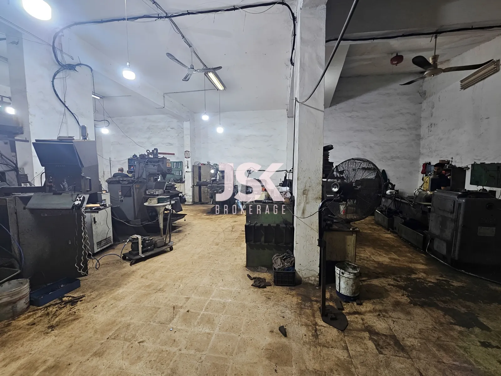 Warehouse for Sale in Fanar