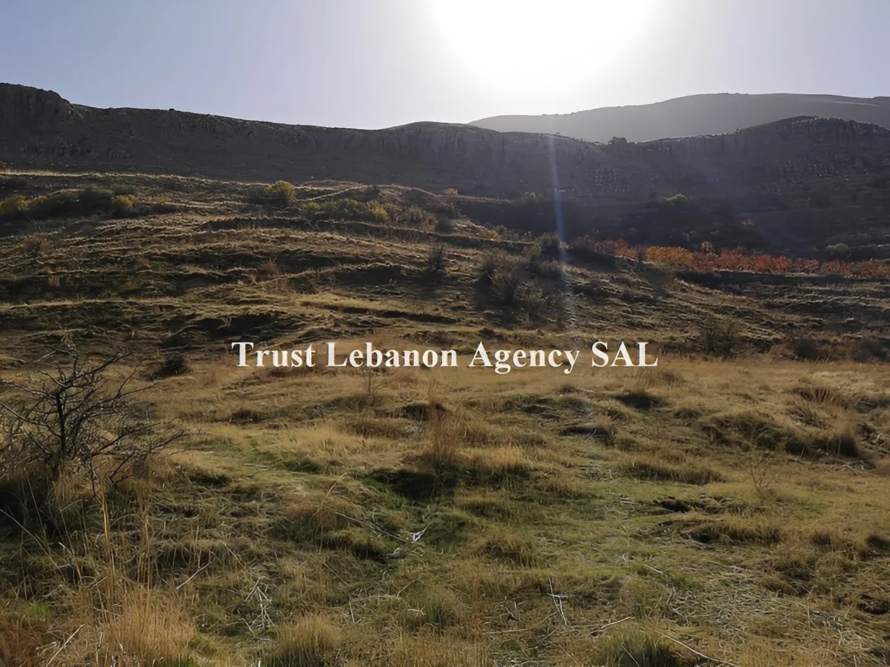 Land for Sale in Baabda Kfarselwan