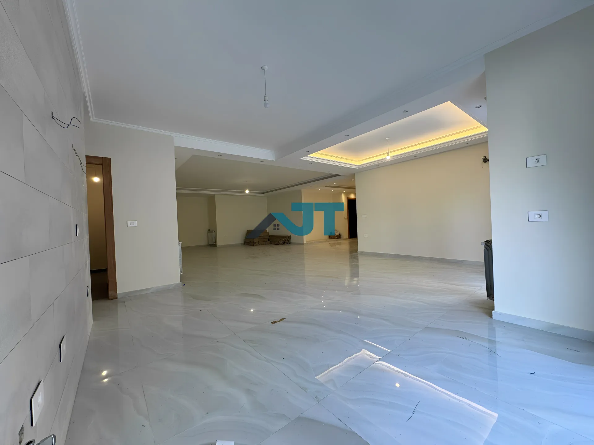 Apartment for Sale in Ain Aar