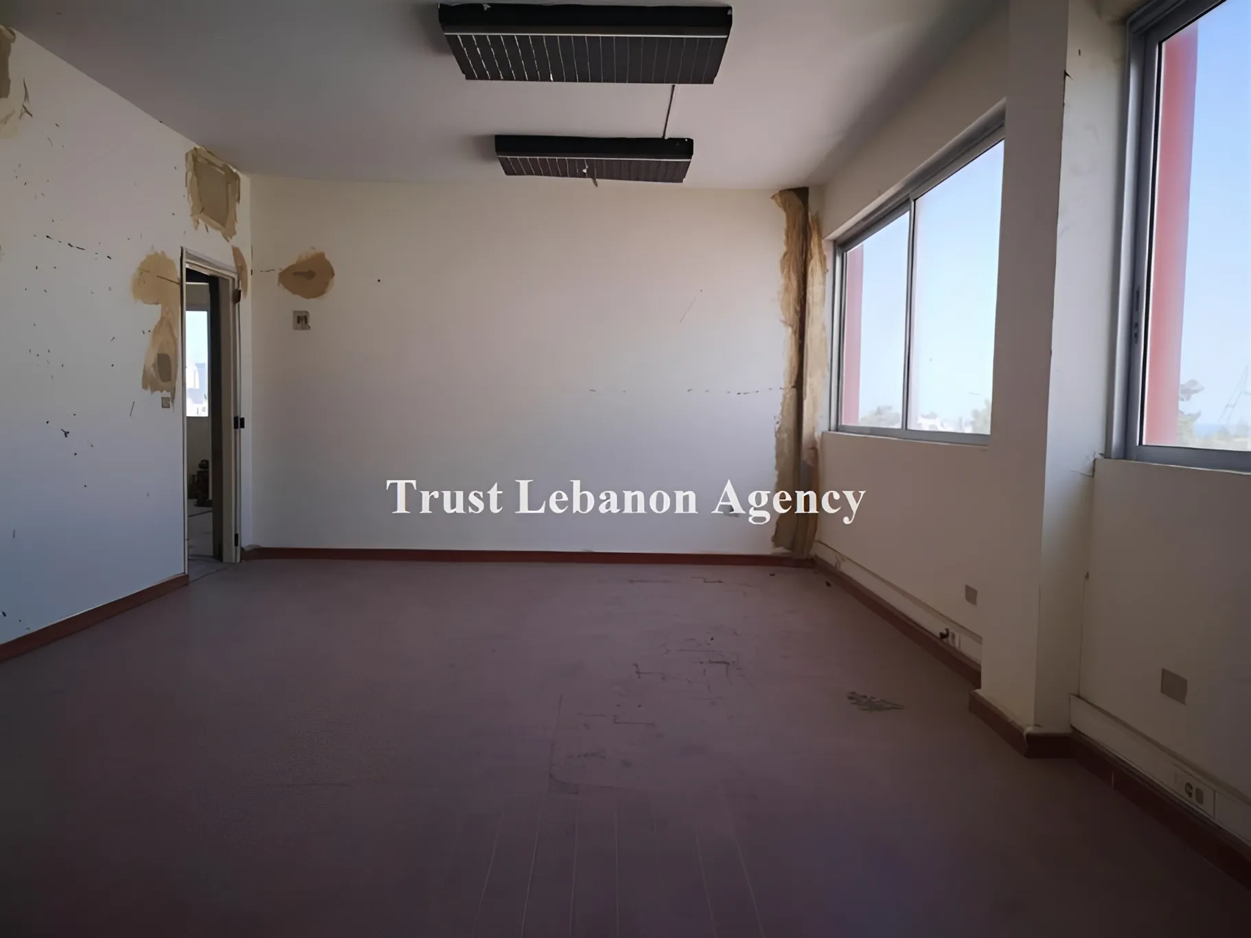 Office for rent in Beirut, Medawar