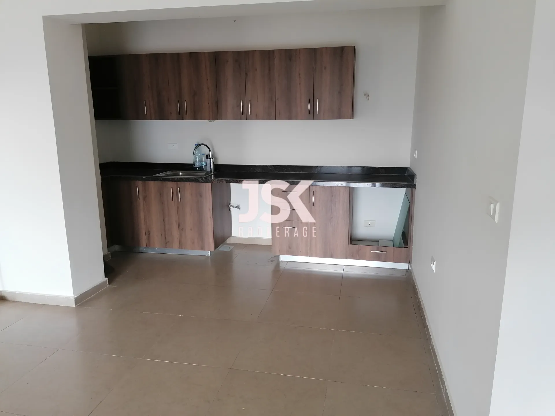 Apartment for Sale in Nahr Ibrahim - 2 bed, 1 bath
