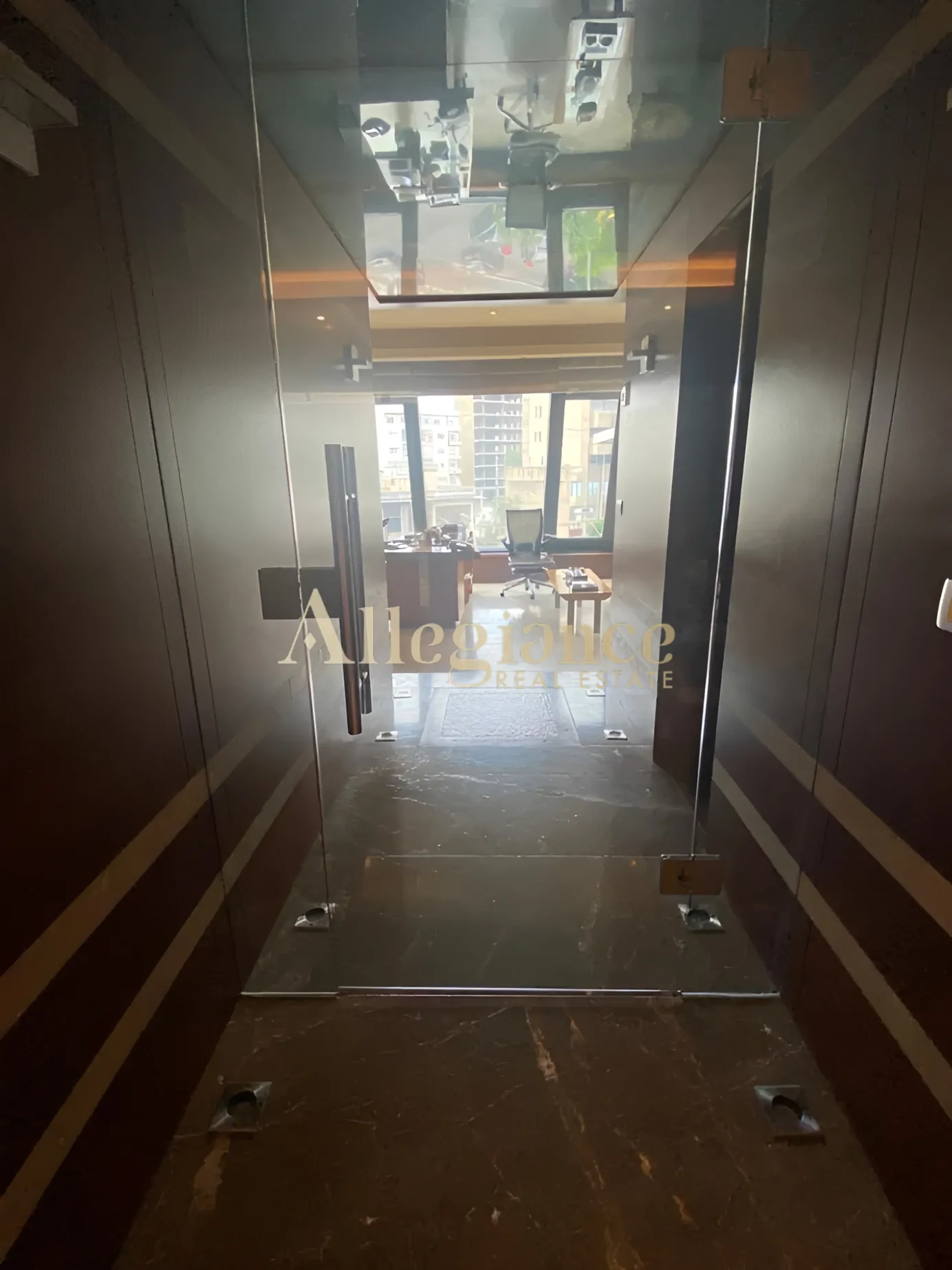 Office for sale in Zalqa