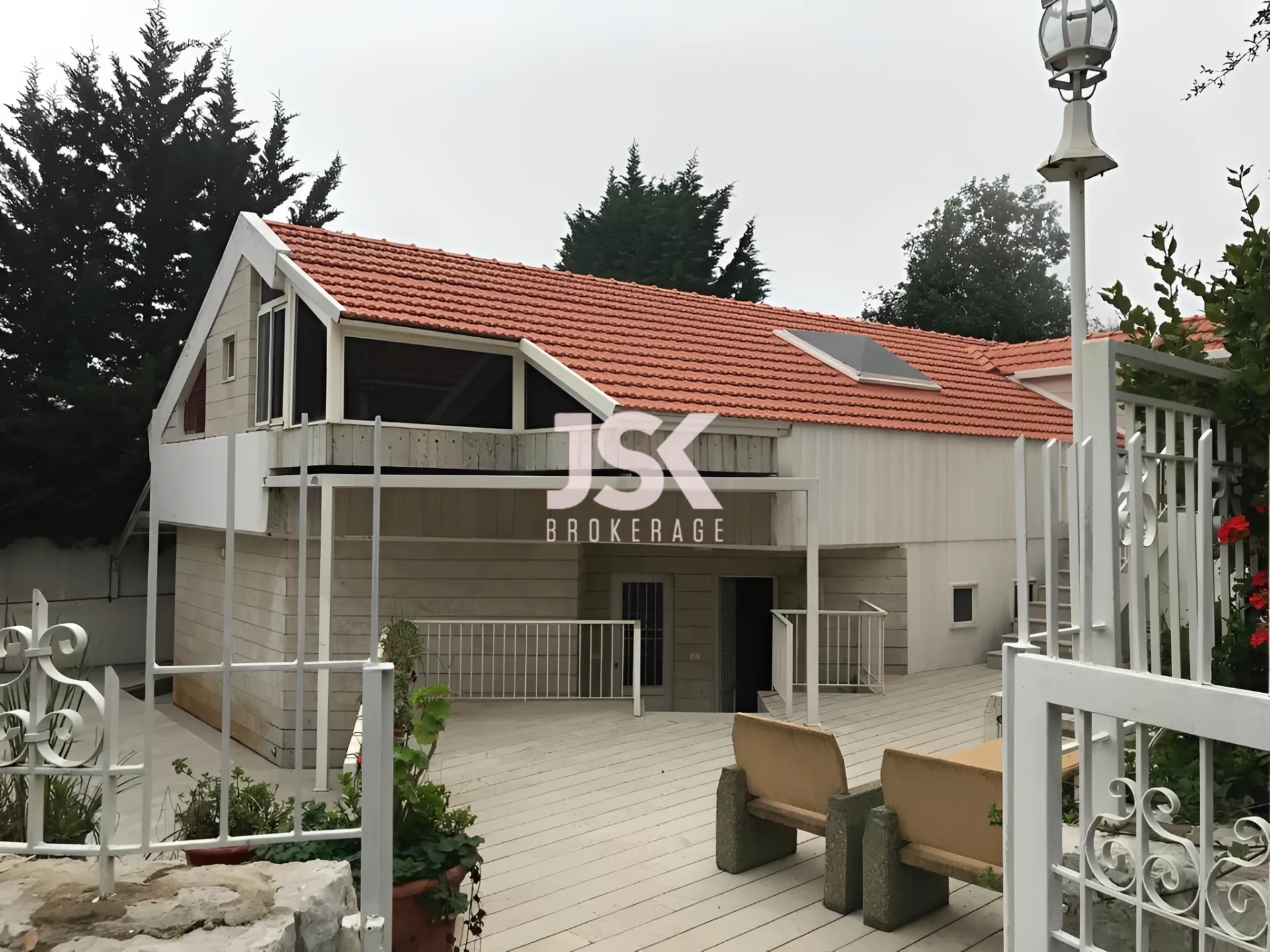 Villa for Sale in Ajaltoun