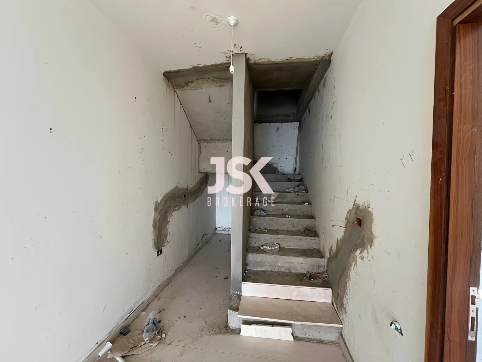 Duplex for Sale in Nahr Ibrahim - 3 bed