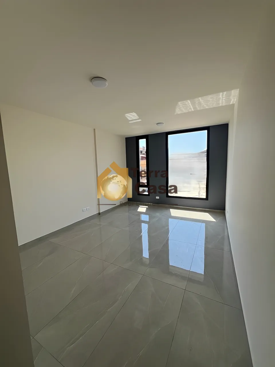 Office for Rent in Haouch el Omara