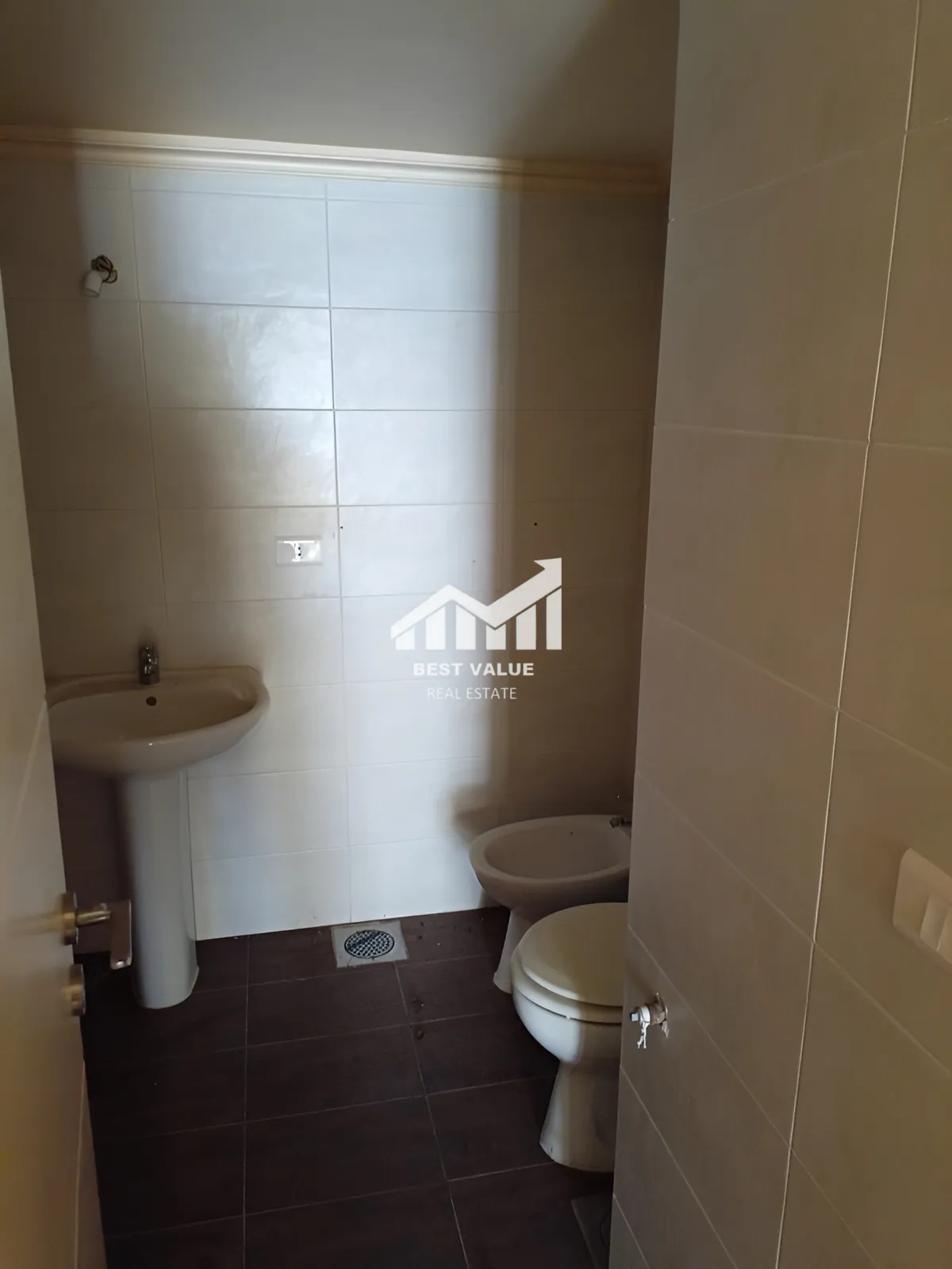 Apartment for sale in Aamchit