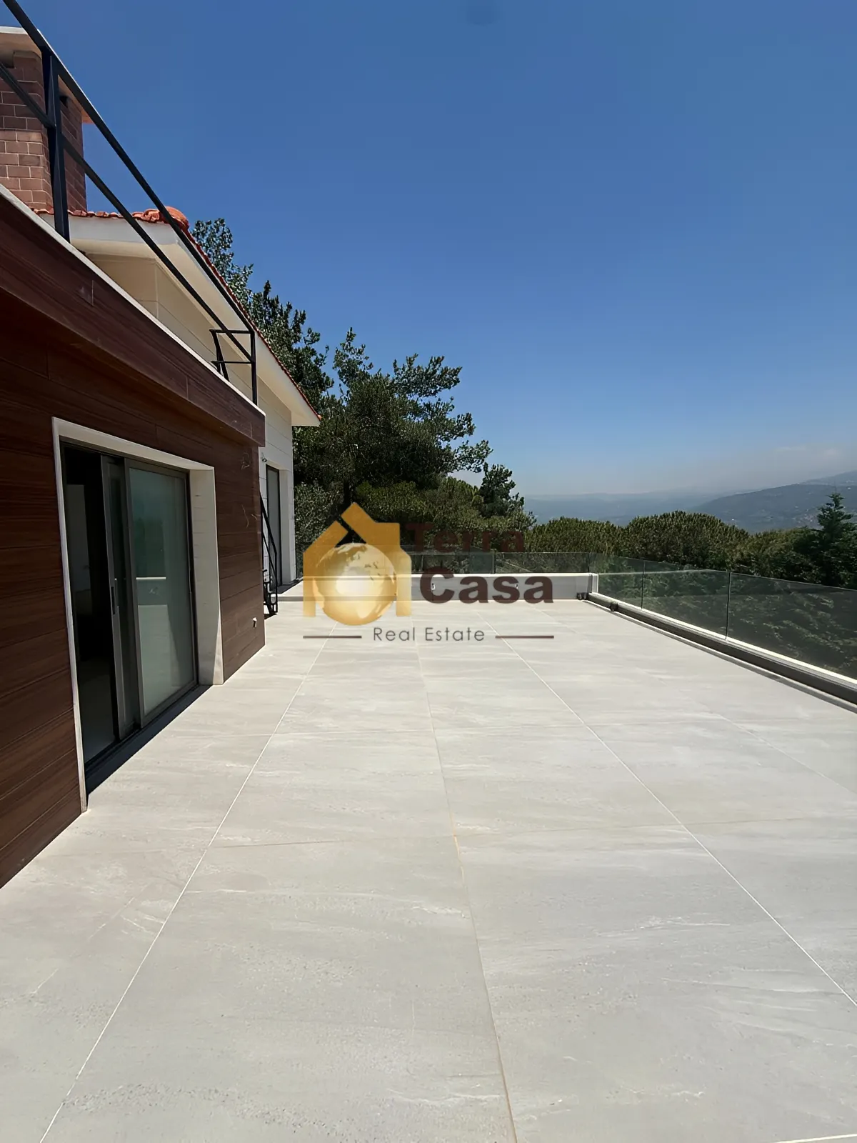 Villa for sale in Baabdat