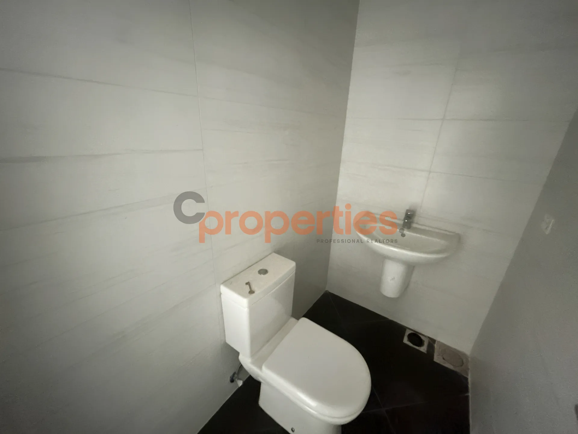 Apartment for Sale in Blat