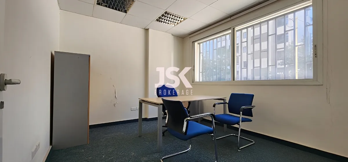 Office for rent in Sin El Fil