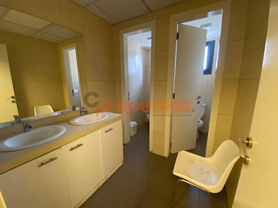 Office for Rent in Zalqa