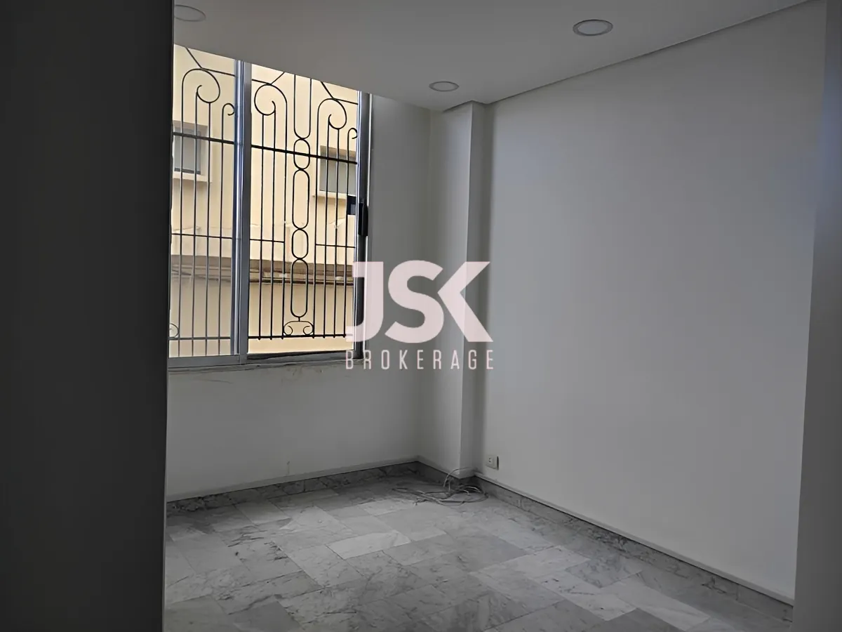 Shop for sale in Zouk Mikael