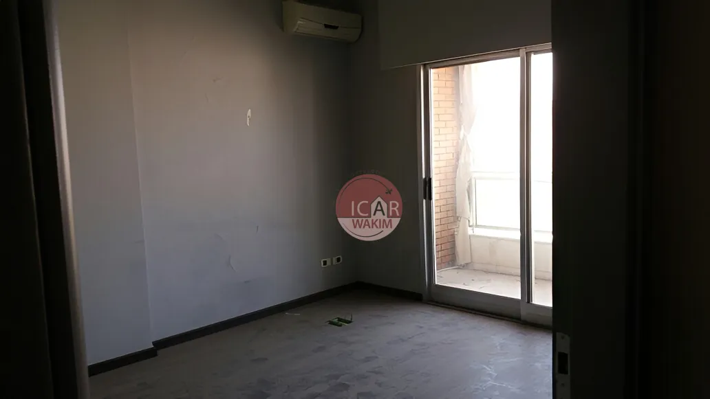 Office for rent in Jdeideh