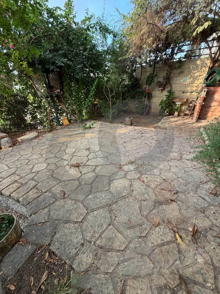 Villa for Sale in Naqqache