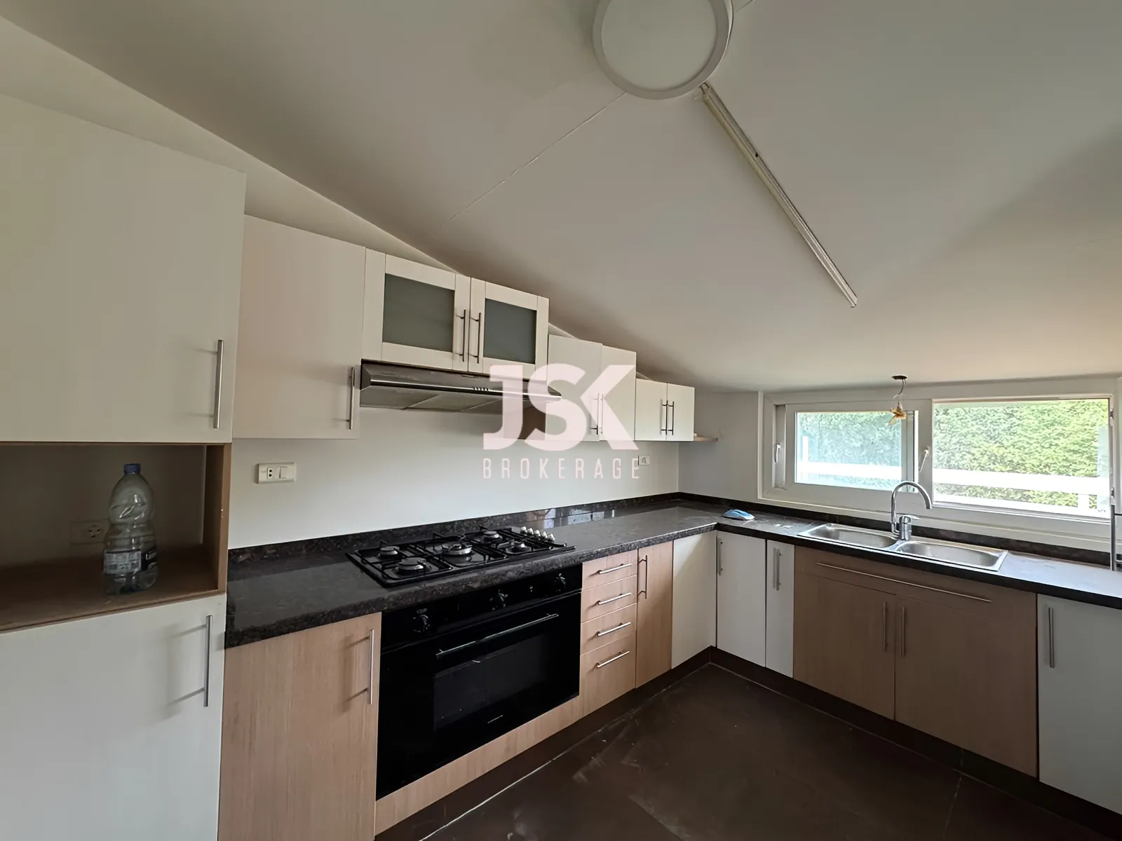 Loft for Rent in Beit Meri
