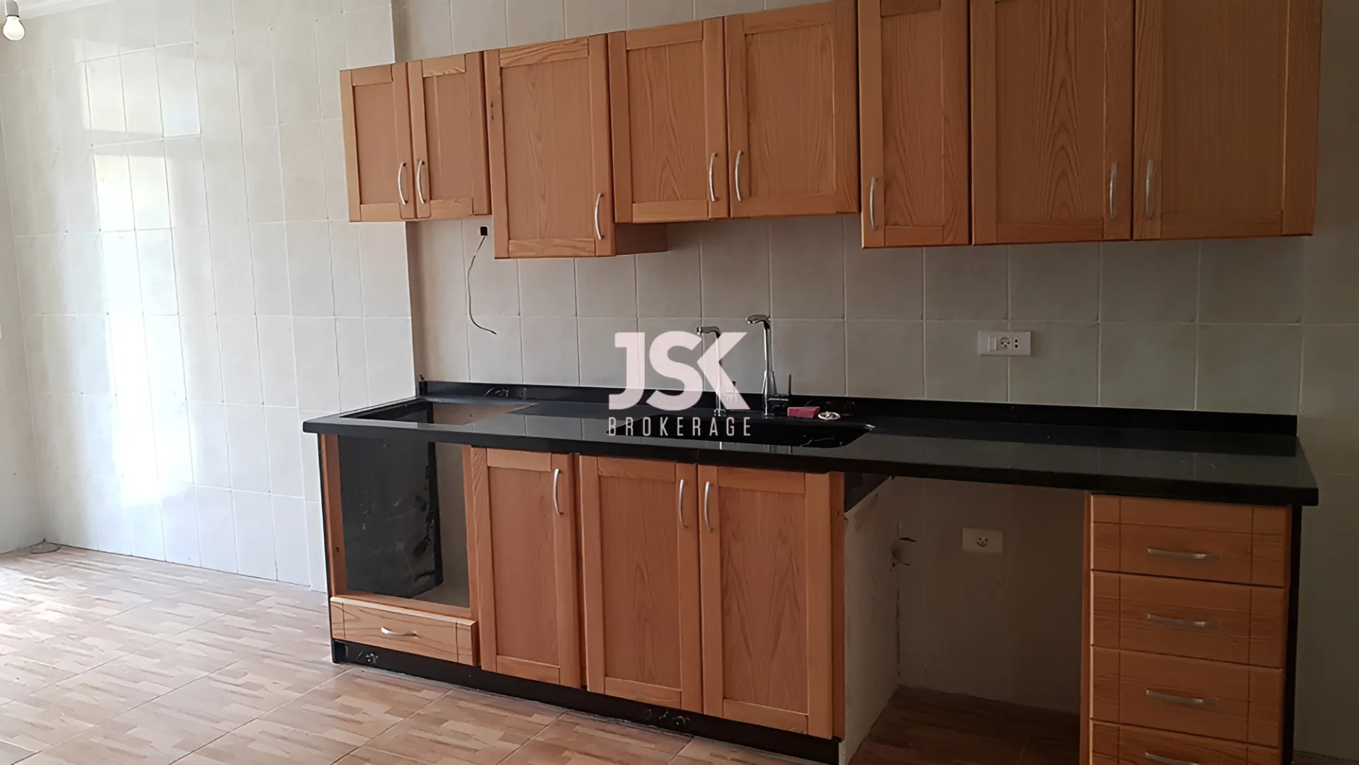Apartment for Sale in Aamchit