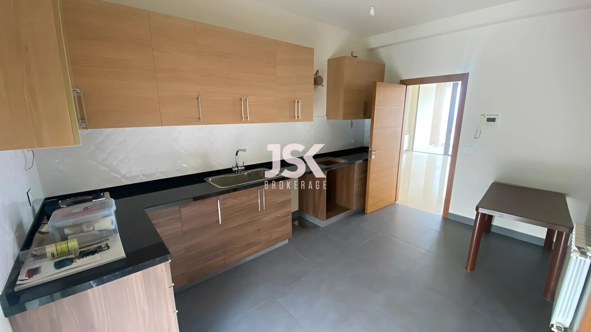 Apartment for Rent in Dik El Mehdi - 3 bed