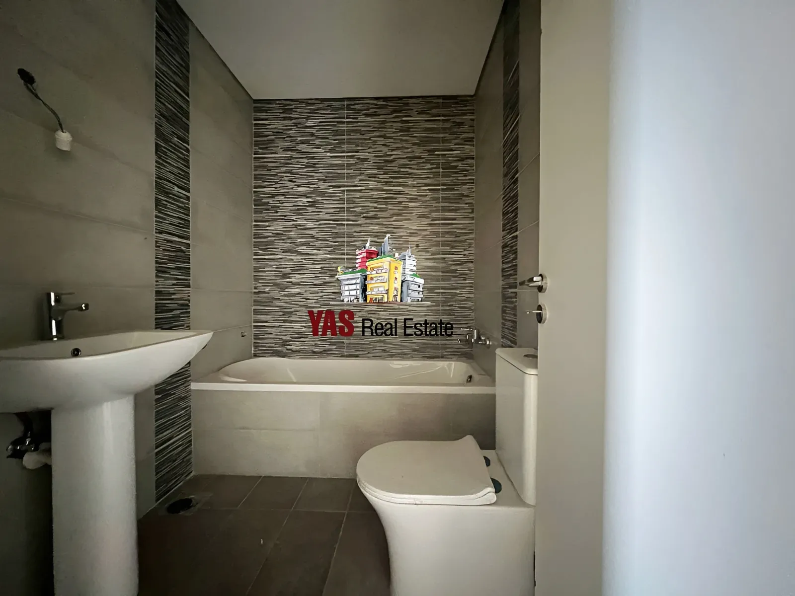 Apartment for Rent in Ballouneh