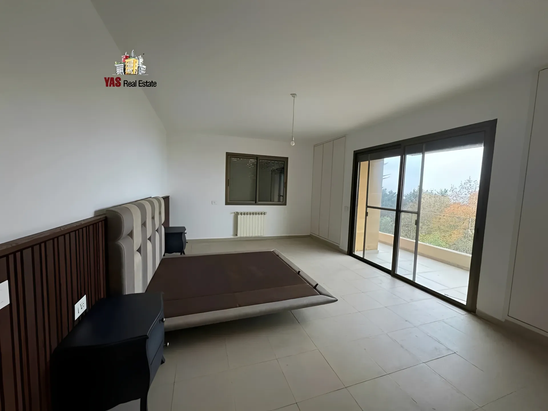 Apartment for Sale in Ballouneh