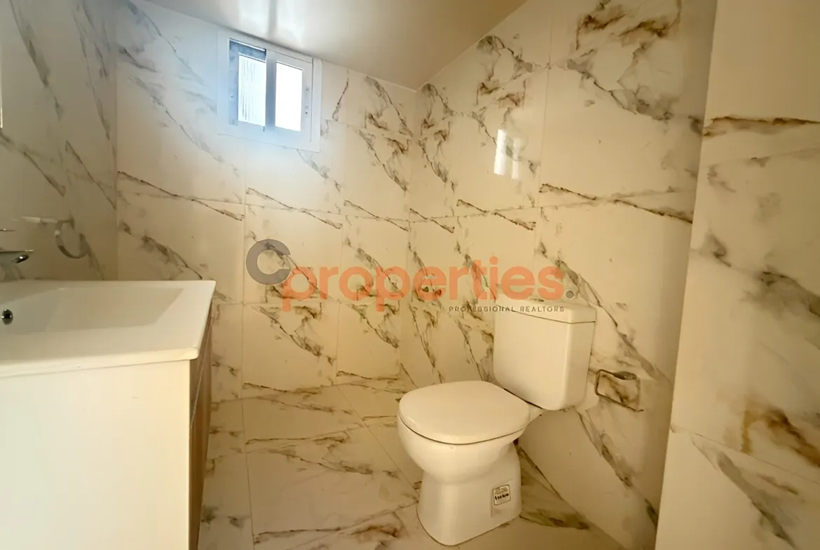 Office for Rent in Forn El Chebbak