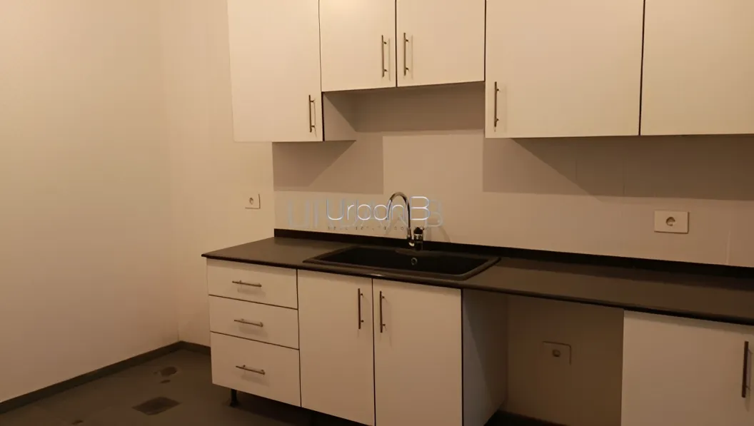 Apartment for Sale in Hotel Dieu St, Bayrut, Lebanon