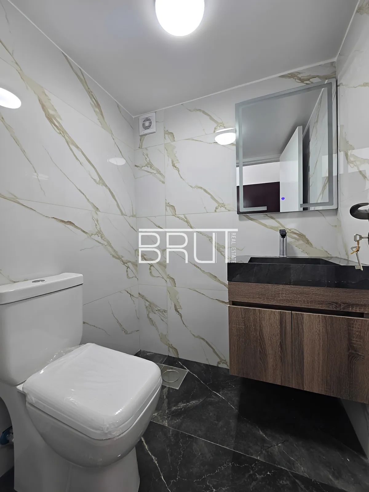 Apartment for Sale in Zouk Mosbeh - 3 bed, 2 bath
