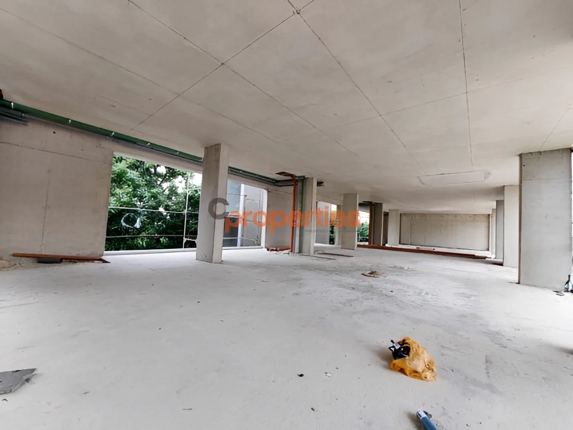 Showroom for Rent in Jal El Dib