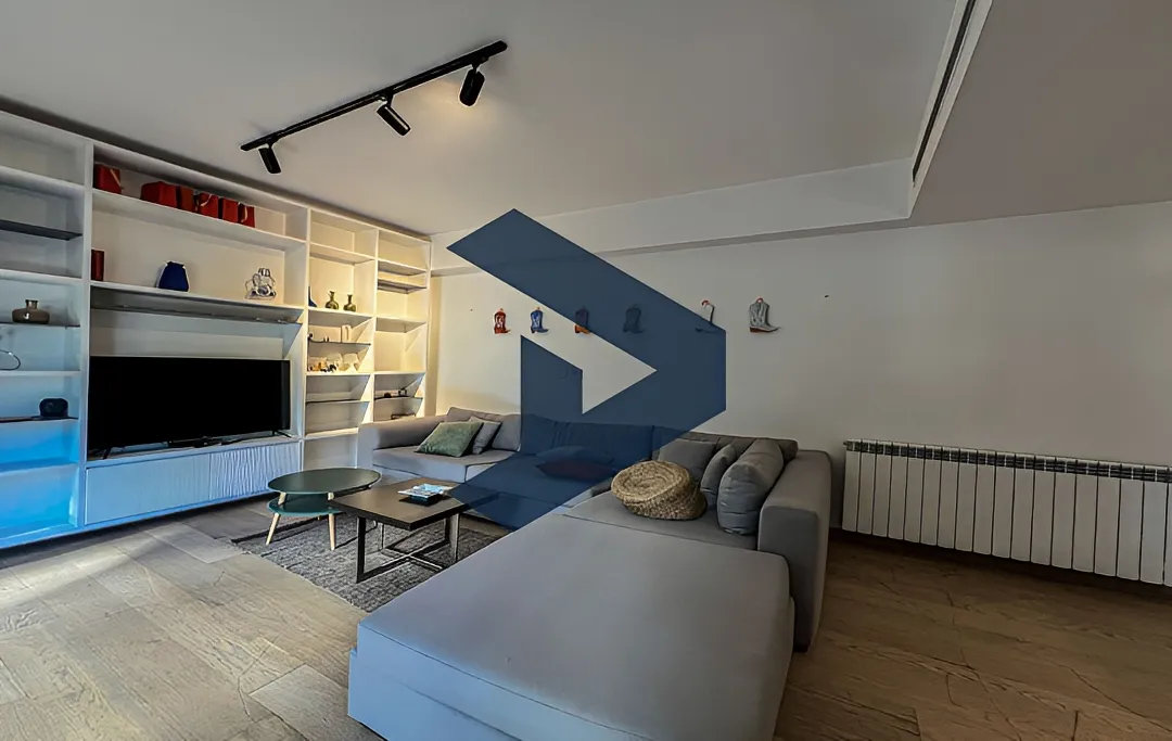 Apartment for rent in Achrafieh, Beirut, Lebanon - 1 bed, 2 bath