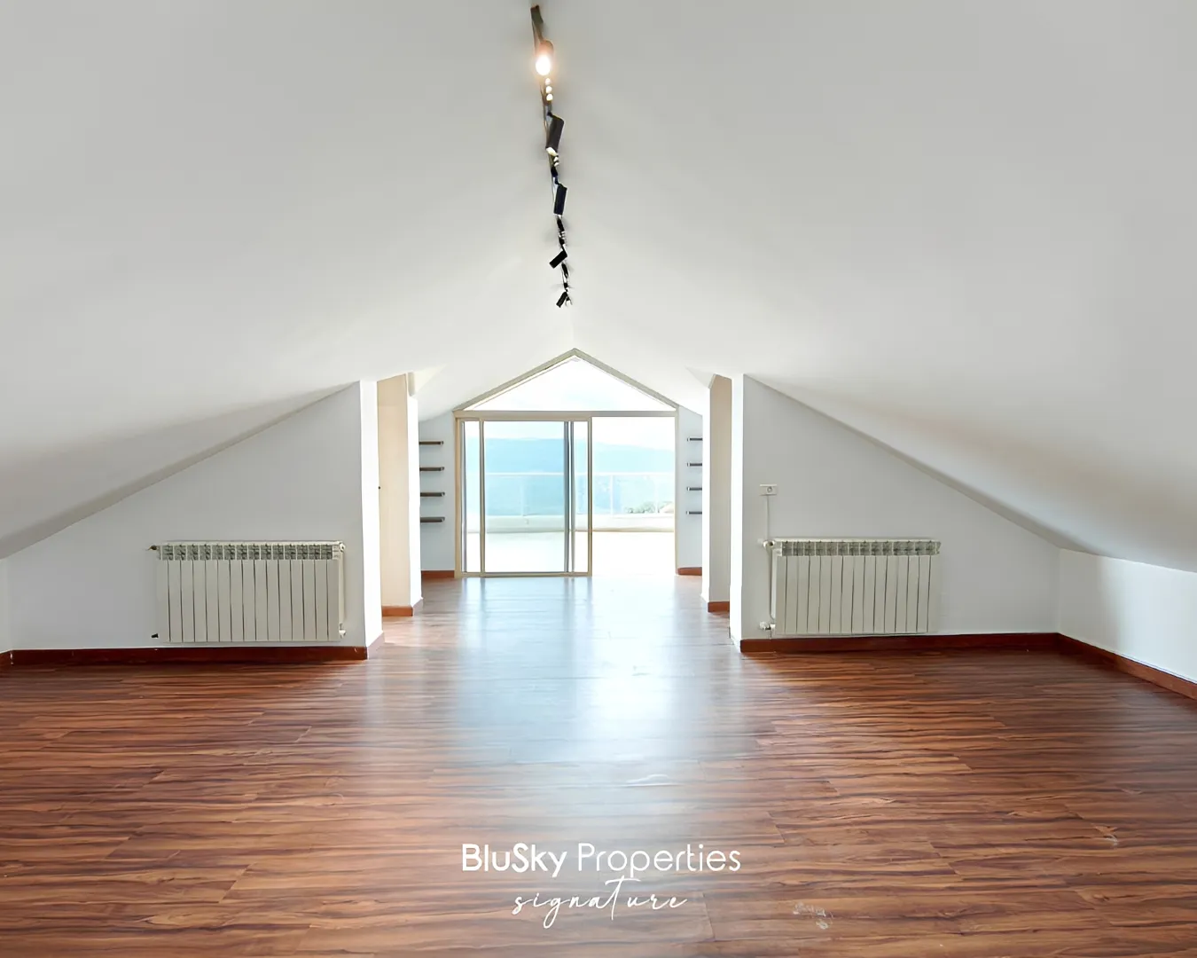 Apartment for rent in Baabdat