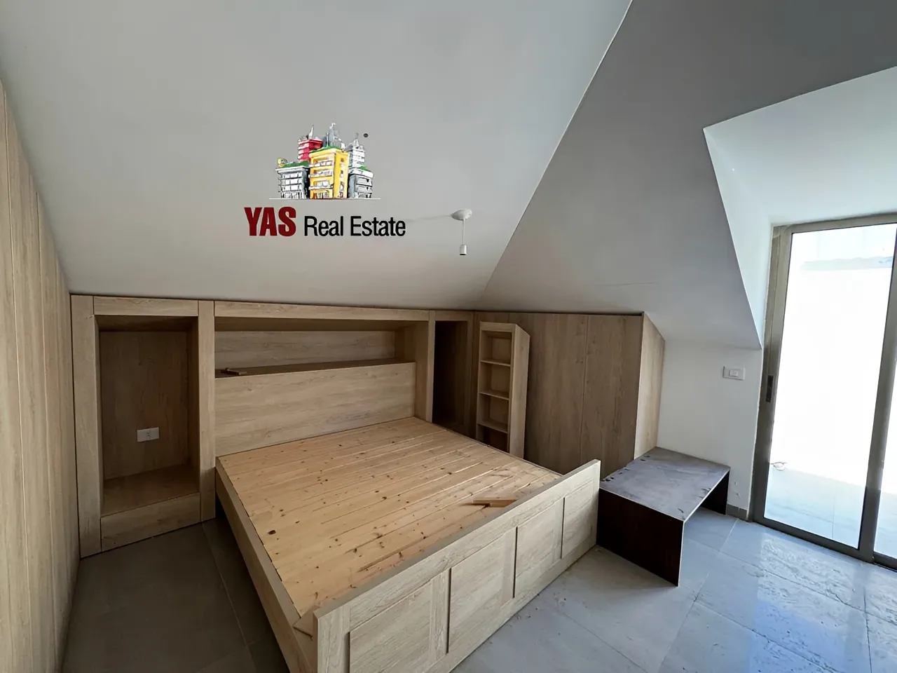 Apartment for Sale in Ballouneh
