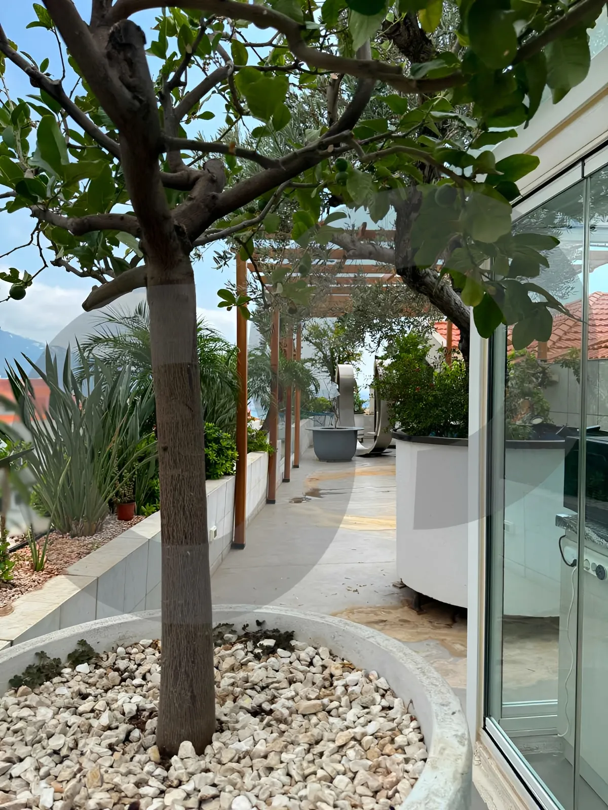 Building for Sale in Adma w Dafnah