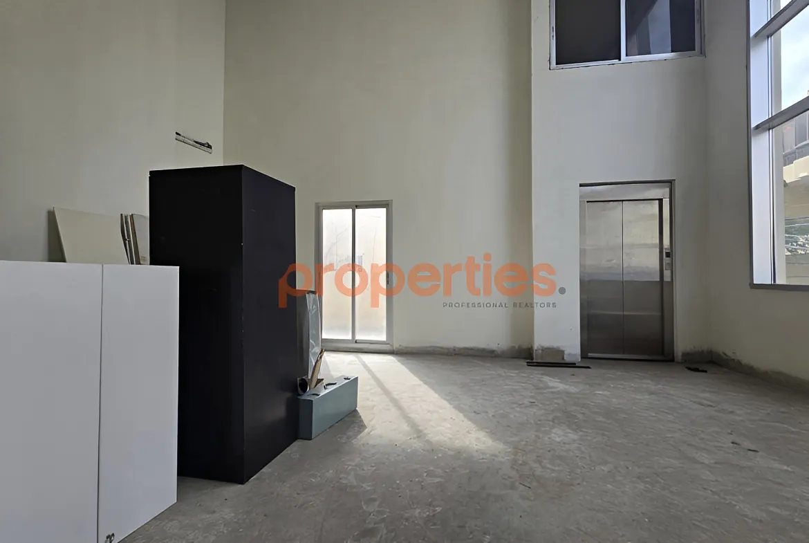 Showroom for Sale in Forn El Chebbak