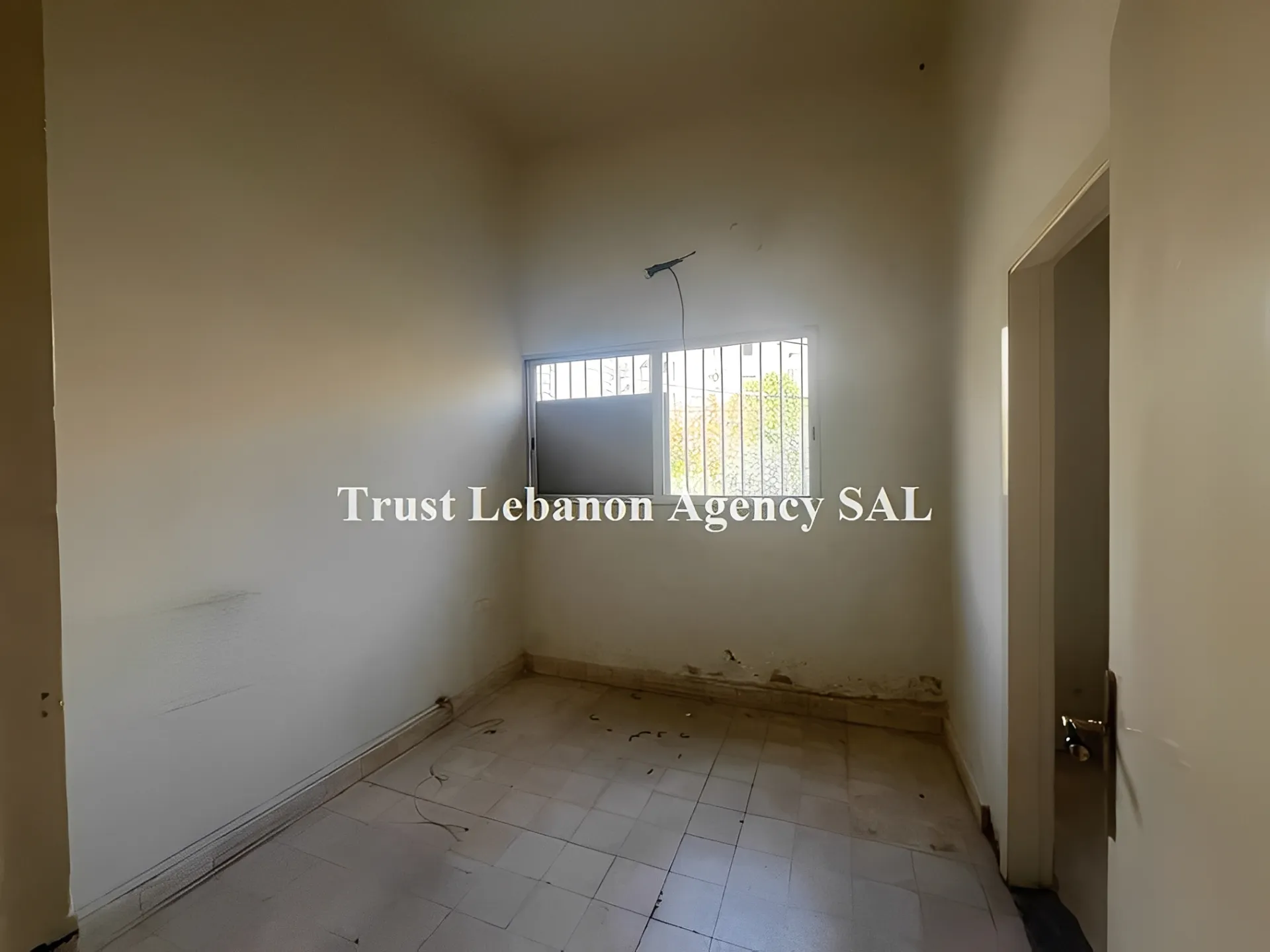 Office for rent in Metn, Zalka