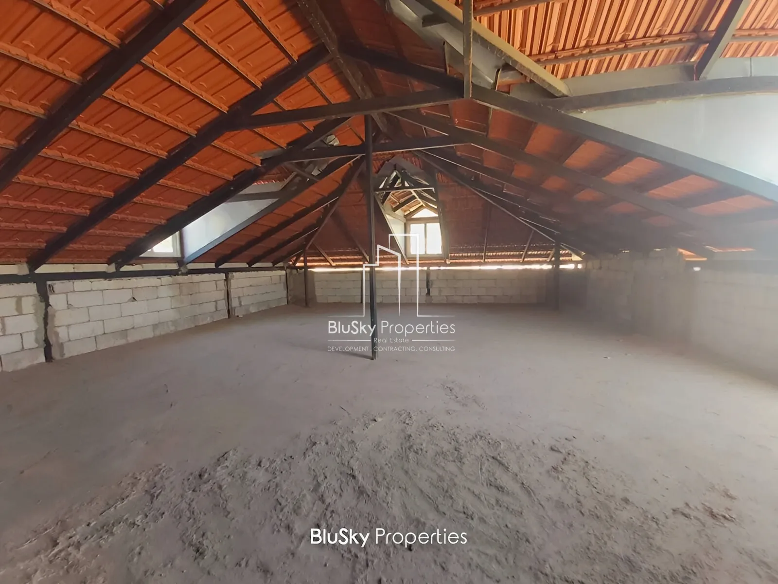 Duplex for Sale in Nahr Ibrahim - 3 bed, 2 bath