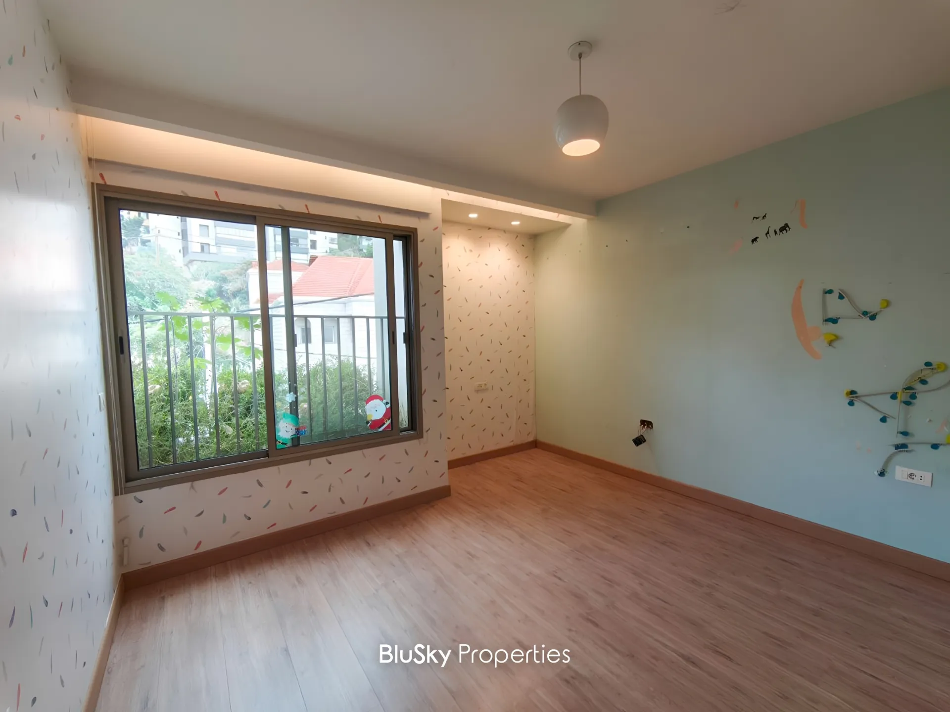 Apartment for sale in Mtayleb