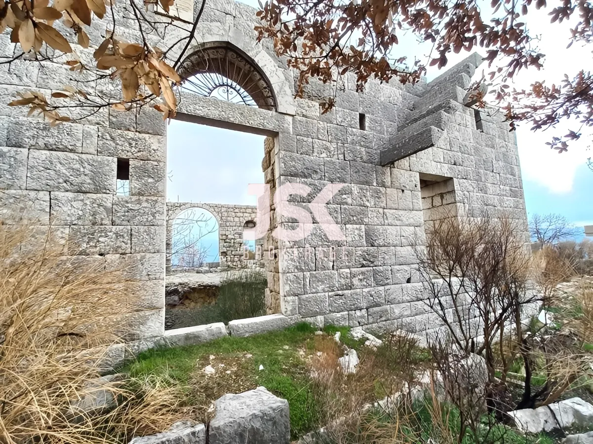 Land for Sale in Kfar Aaqab, Lebanon